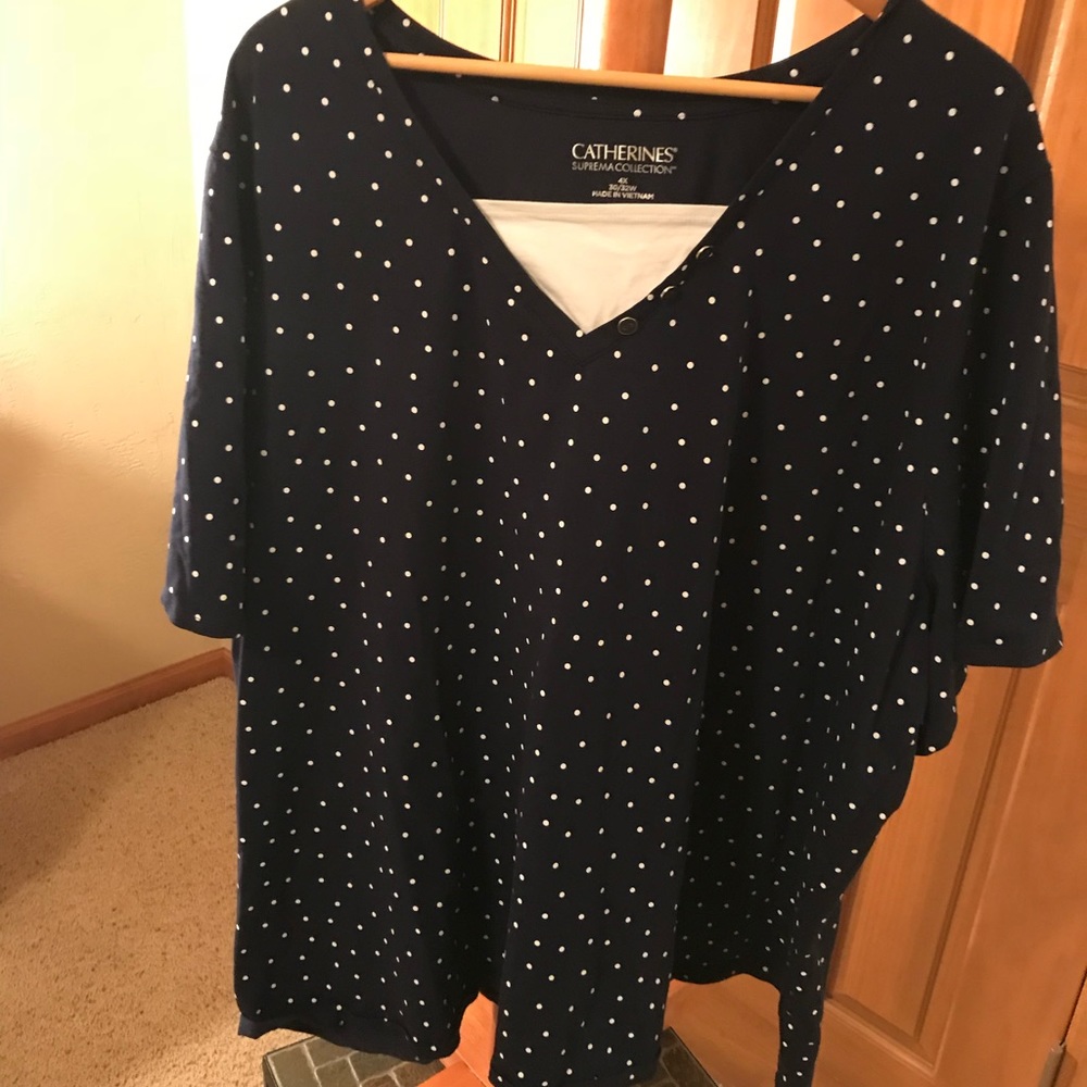 Navy polka dots T-shirt